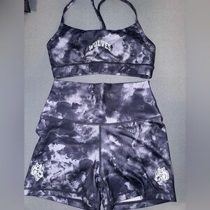 •DARC SPORT SET
•Dark Blue tie dye look
•Top size x-small 
•Bottoms size small